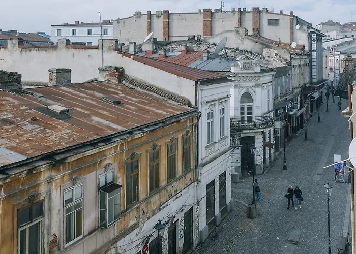 Central Old City Apartment