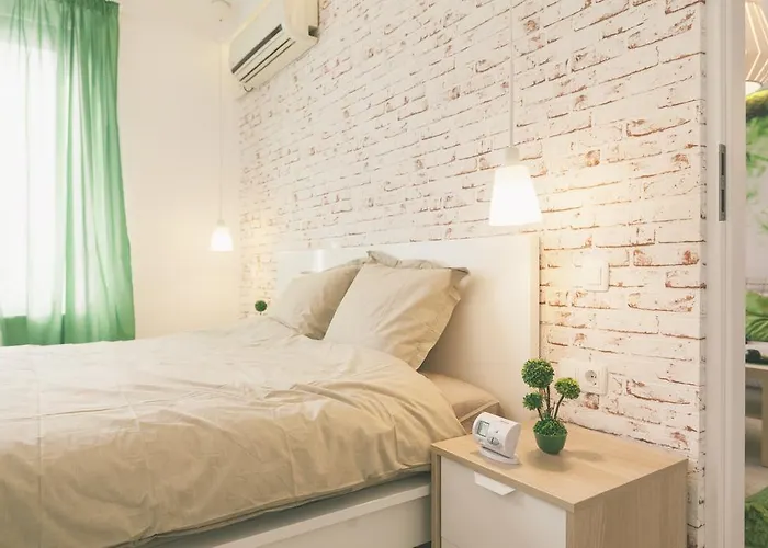 Central Old City Apartment